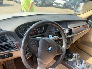 2012 BMW X5 - Interior Full Dashboard Image